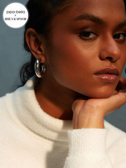 Pipa Bella by Nykaa Fashion - Rhea Kapoor x Pipa Bella Silver Plated Small Hoop Earrings