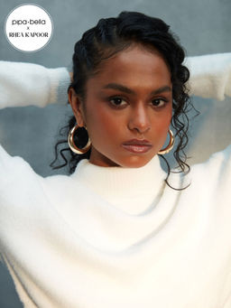 Pipa Bella by Nykaa Fashion - Rhea Kapoor x Pipa Bella Gold Plated Medium Hoop Earrings