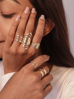 Pipa Bella by Nykaa Fashion - Set of 5 Statement Gold-toned Rings Combo
