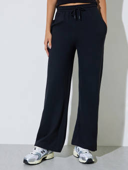 Styli - Women Black Solid Full-Length Pant