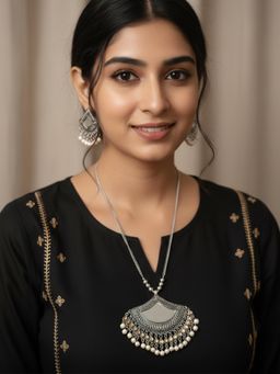 Gahan - Women Oxidised Silver Finish Mirror Work Necklace with Earrings Set