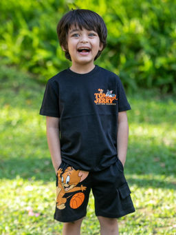 Napchief - Unisex Tom and Jerry Slam Dunk T-Shirt and Shorts (Set of 2)