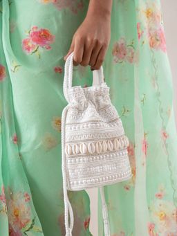 Gajra Gang - White Potli