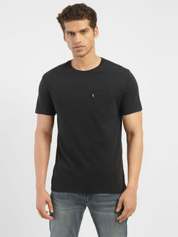 Levi's - Men Black Solid Slim Fit T-Shirt