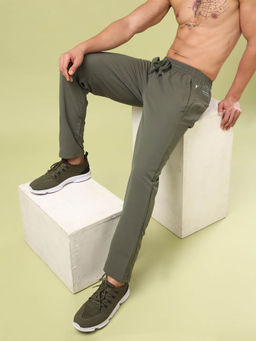 Technosport - Men Olive Solid Relax Fit Sports Trackpant With Technolite