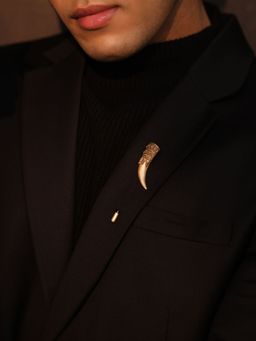 Cosa Nostraa - Tusken Elegance Lapel Pin