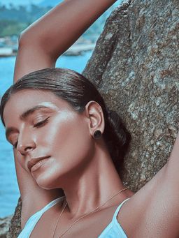 Ethnic Andaz - Blue Sapphire Studs Earrings