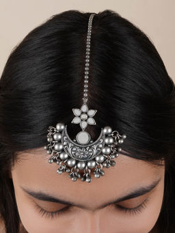 Teejh - Iditri White Silver Oxidised Maang Tika