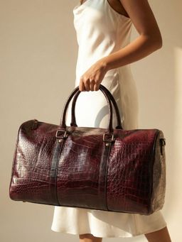 Ya Qalbi - Textured Casual Duffel Bag With Detachable Strap - Maroon