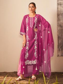 Janasya - Women Magenta Chanderi Embroidered Kurta & Pant with Dupatta (Set of 3)
