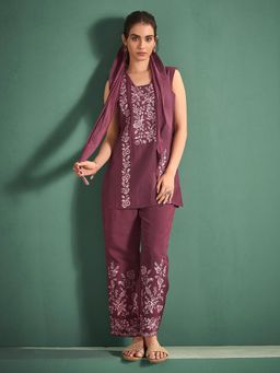 Janasya - Women Burgundy Embroidered Straight Kurta Pant with Scarf (Set of 3)