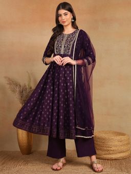 Vaamsi - Women Silk Blend Embroidered Kurta Trousers with Dupatta (Set of 3)