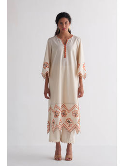 Shivani Bhargava - Off-White Colossal Cutwork Kurta with Pants (Set of 2)