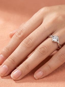 925 SILLER - Pure Round Bezel Set Twist Ring
