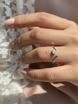 925 SILLER - The Dewdrop Solitaire Wrap Ring