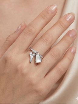 925 SILLER - The Enchanted Secret Dangle Ring