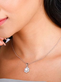 GIVA - Sterling Silver Pearl Petal Pendant With Link Chain For Women