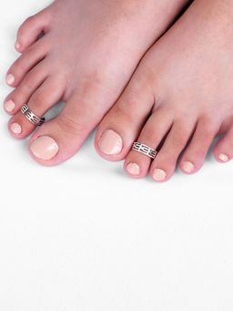 GIVA - Sterling Silver Three-Layered Artisan Toe Rings For Women