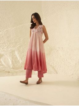 KAVANA - Women Ombre Print Gulkand Kurta with Pant