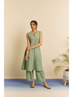 KAVANA - Women Embroidered Green Van Kurta and Pant