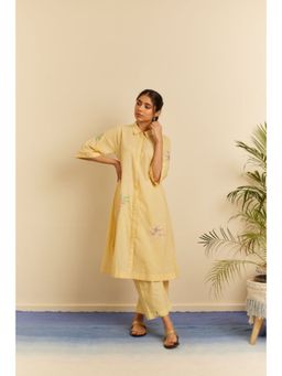 KAVANA - Women Embroidered Three Fourth Sleeves Hem Kurta with Pant