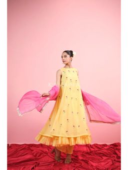 KAVANA - Women Embroidered Mimosa Chanderi Kurta with Pant