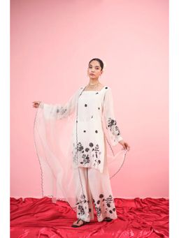 KAVANA - Women Embroidered White Chandni Chanderi Kurti with Pant