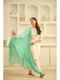 KAVANA - Women Off White Crochet Embroidered Kurta with Pant