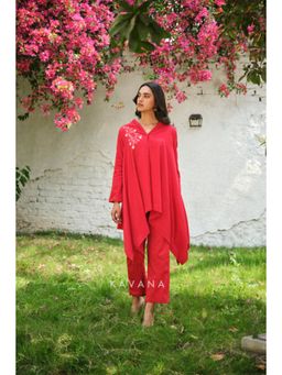 KAVANA - Women Floral Full Sleeves Hibiscus Kurta with Pant