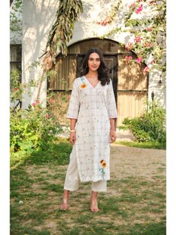 KAVANA - Women Checked White Sunspot Kurta and Pant