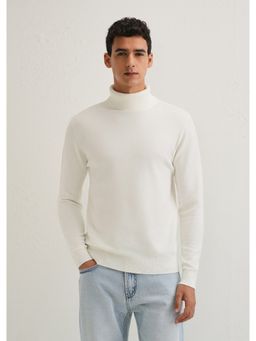 Banana Club - Off White Turtle-Neck Sweater
