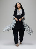 Black color option, Sold out, Currently selected