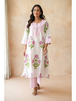 CHHAAP TILAK - Nazneen White-Pink Floral Printed Kurta