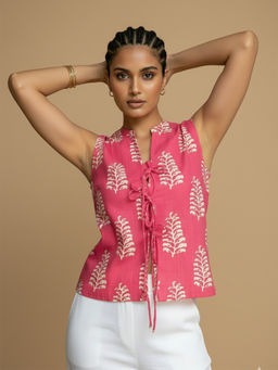 Rangita - Women Pink Cotton Cambric Printed Pleated Crop Top