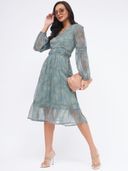 Green color option, Sold out, Currently selected