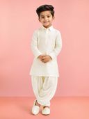 Off White color option, Currently selected