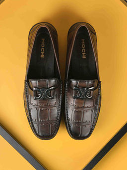 Mochi - Men Brown Loafers