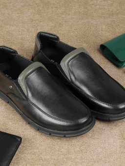 Metro - Men Black Loafers