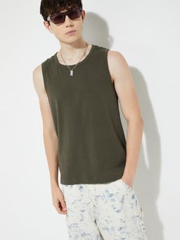max - Men's Olive Cotton Regular Fit Solid Tank Top