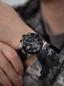 Black color option, Sold out, Currently selected