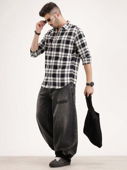 WROGN - Regular Fit Checkered Shirt - Black