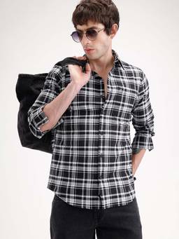 WROGN - Regular Fit Checkered Shirt - Black