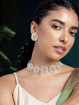 Peora - White Kundan and Beads Studded Choker Necklace with Stud Earrings Set