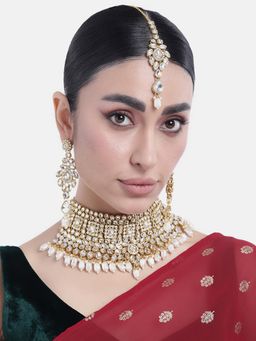 Peora - White Kundan Studded Choker Necklace Dangle Earrings and Maang Tikka Set