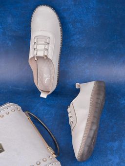 Jove - Women Beige Textured Loafers Beige