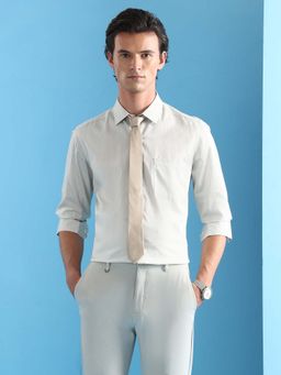 Arrow - Men Beige Self Design Formal Shirt