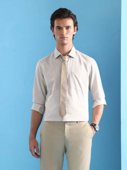 Arrow - Men Brown Self Design Formal Shirt