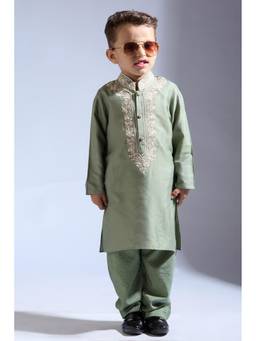 Neha Gursahani - Embroidered Green Kurta With Pant