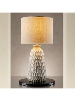 Akira Furnishings - Blend Of Modern & Vintage-Style 18" Wooden Lamp