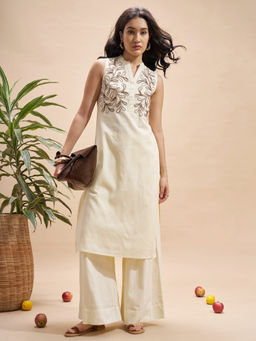 VISHUDH - Women Cream Embroidered Sleeveless Kurta